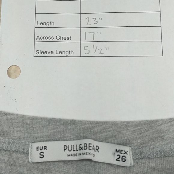 Pull & Bear Iconic Person Graphic T-shirt Sz Small - Picture 3 of 5